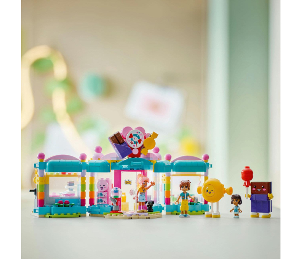 LEGO Friends 42649 Sklep z cukierkami w Heartlake - 1284096 - zdjęcie 16